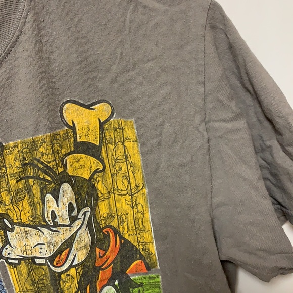 Walt Disney shirt small - Picture 5 of 10